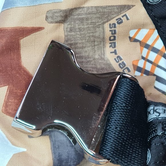 LeSportsac Hobo / crossbody with zippered Toiletry Pouch New without Tag - Picture 6 of 10